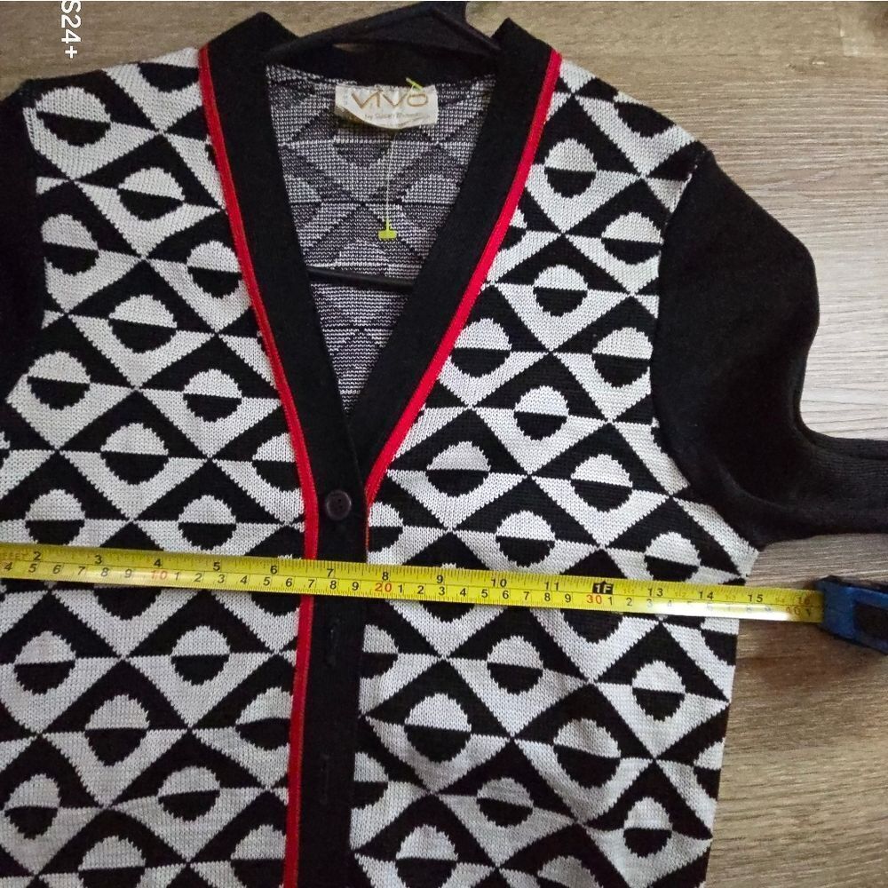 Vivo Black and White Knitwear - Picture 4 of 7
